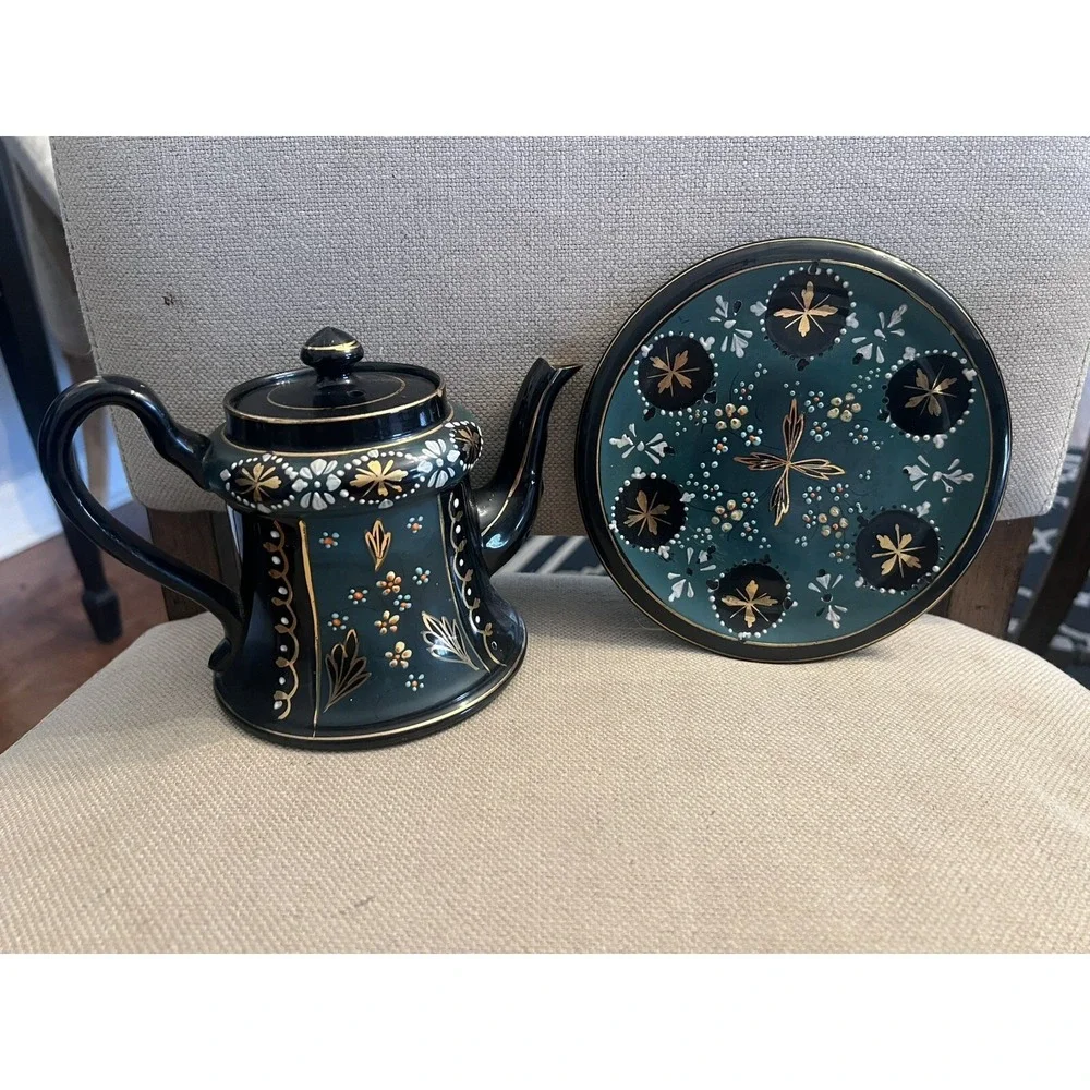 ANTIQUE HANDPAINTED FLOWERS VICTORIAN JACKFIELD Teapot Made In England W/ Plate!